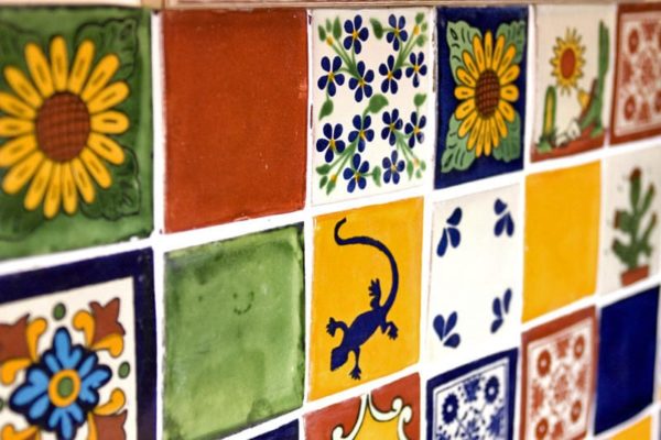 Carrelage mexicain Colibri Azulejos unis et motifs - réalisation crédence Cuisine