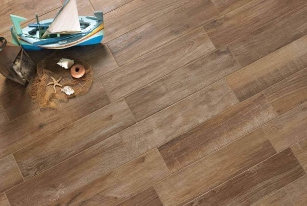 Sol en carrelage imitation parquet bois Paul NORWAY couleur NUT - Carrelage italien haut de gamme