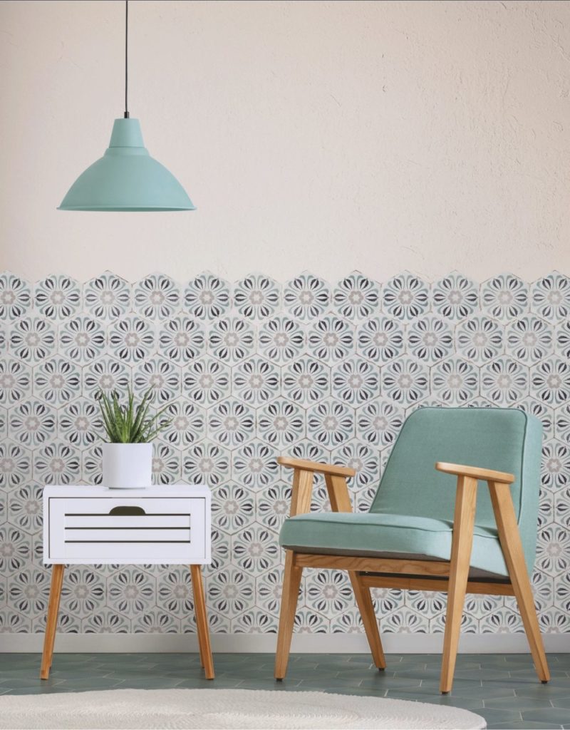 Carrelage imitation Carreau de ciment hexagonal Nanda Capri - sol BETTINA BLUE et mur BOSA