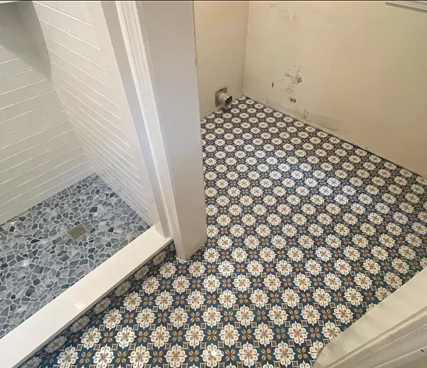 Carrelage carreaux de ciment Nanda MARLOW sol salle de bain ELVISSA