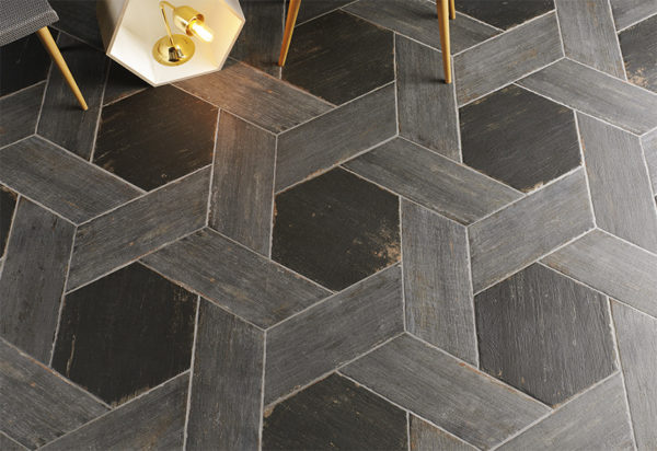 Carrelage hexagonal et chevron imitation bois gris et noir - Natucer RETRO